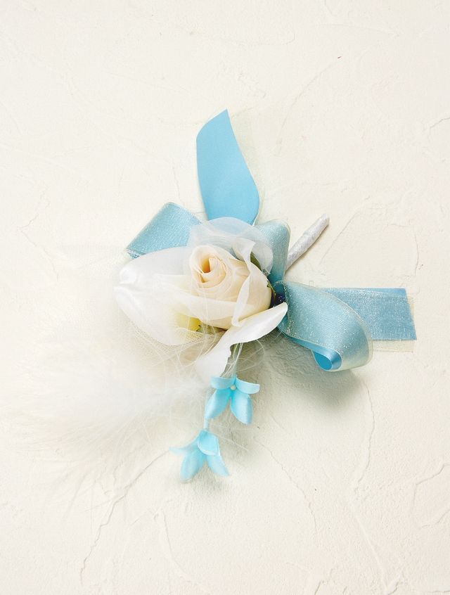 【アートフラワーブーケ】エンジェルウィングブーケ・ホワイト／ラウンドブーケ 
