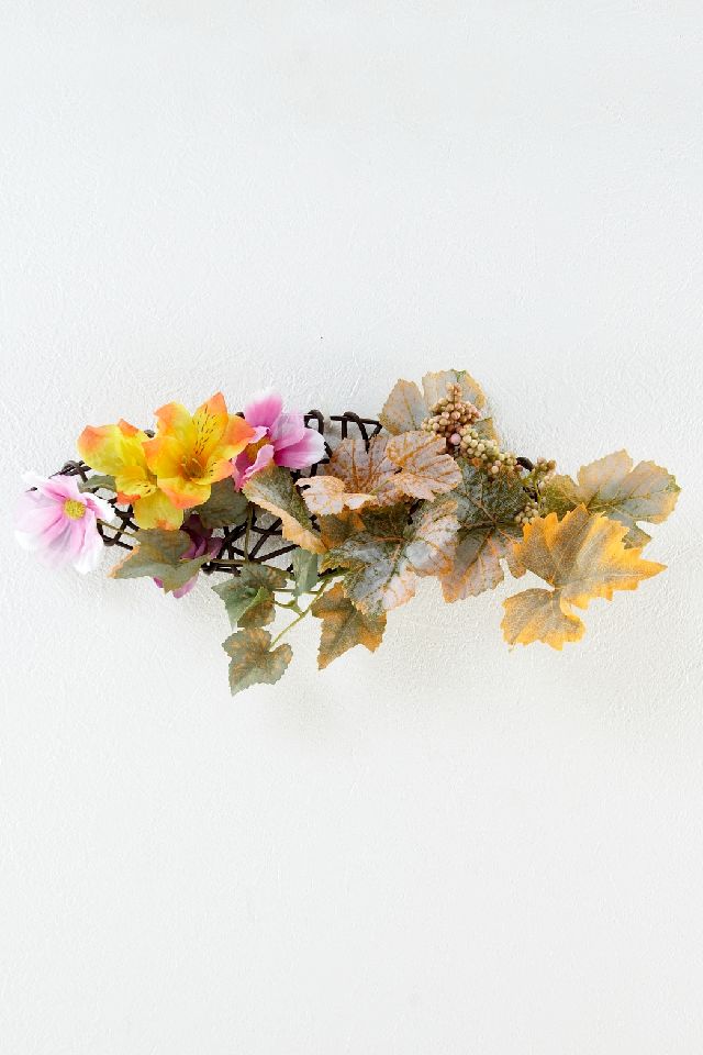 【造花・アーティフィシャルフラワー・リース・壁掛けアレンジ 】オータムリーフのオーバルリース