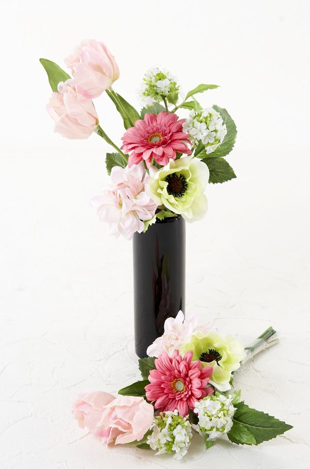 【お墓・仏壇用の造花ミニ供花】チューリップとコデマリのコンパクト仏花