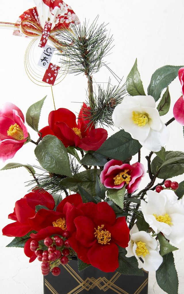 【造花・和モダン・お正月向けアートフラワーアレンジメント】花華 