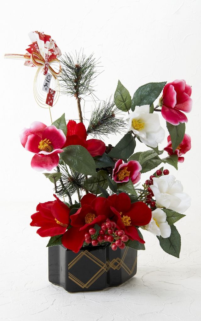 【造花・和モダン・お正月向けアートフラワーアレンジメント】花華