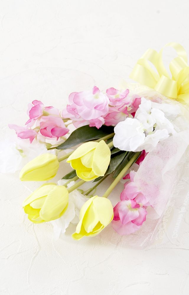 【贈答・贈呈用・ギフトの造花花束】チューリップ＆フリージアの花束（イエロー）