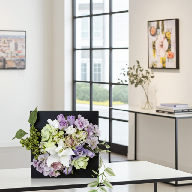 【アーティフィシャル壁掛・造花インテリアフラワー】スクエアフレームアレンジ・シエラ−紫恵蘭