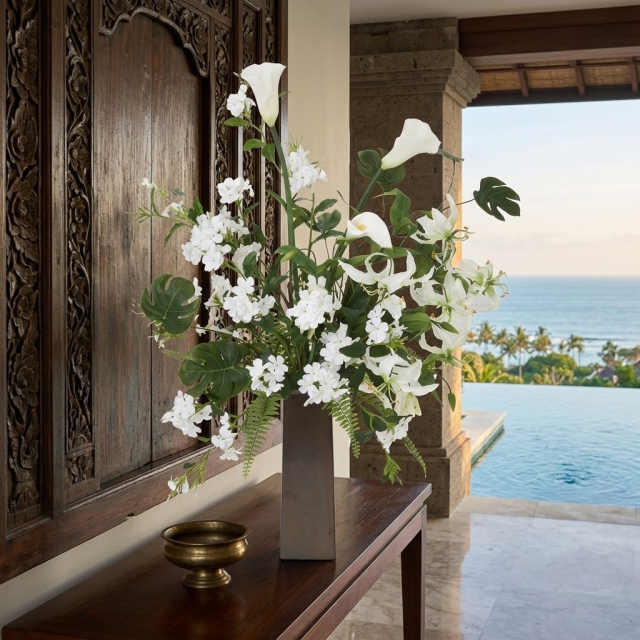 【プレミアムアレンジ 造花・アーティフィシャルフラワー・インテリアフラワー】White and green flower arrangement