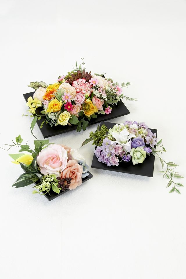 【アーティフィシャル壁掛・造花インテリアフラワー】スクエアフレームアレンジ・花音−kanon